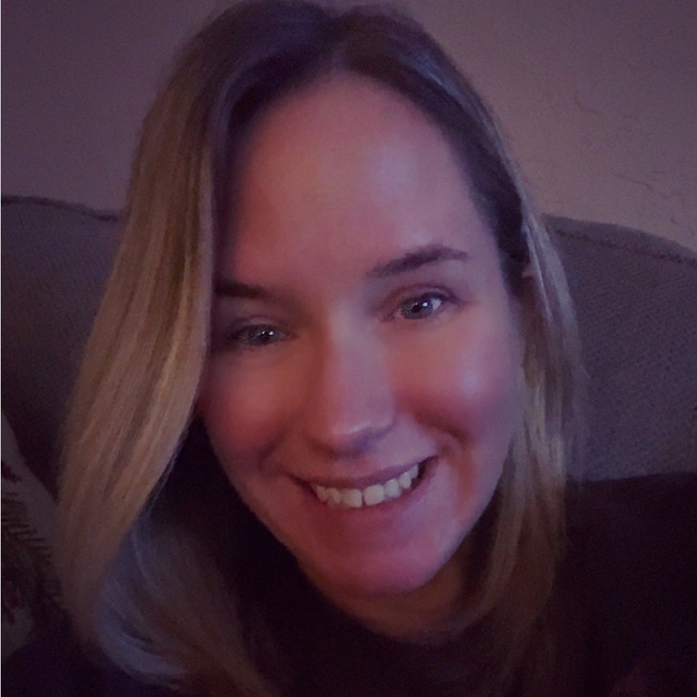 Meet your Posher, Denise